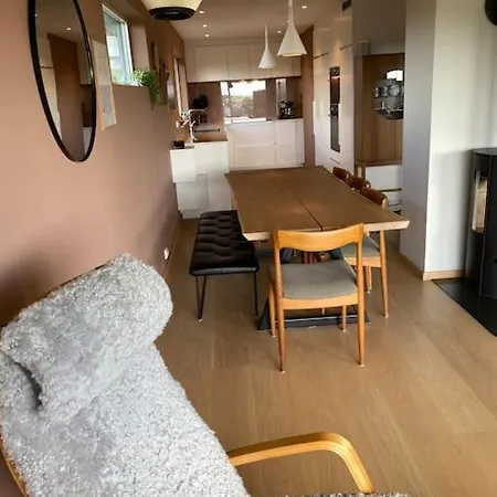 Trivelig Med Solrik Hage Βίλα