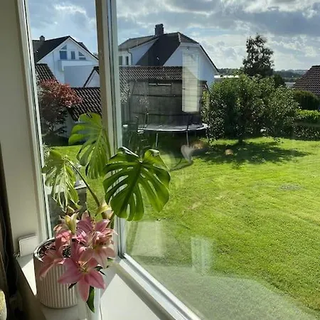 ヴィラ Trivelig Med Solrik Hage